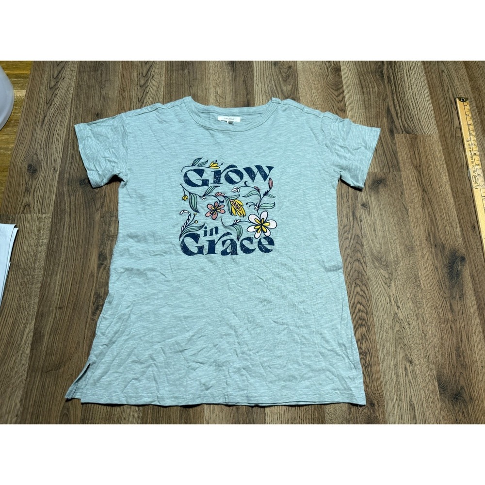 Maurices Shirt Women's Size Xs Blue Short Sleeve Shirt "Grow In Grace" Floral